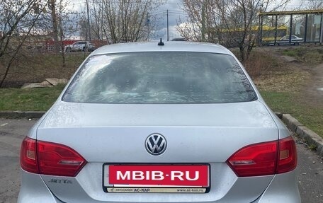 Volkswagen Jetta VI, 2013 год, 950 000 рублей, 8 фотография