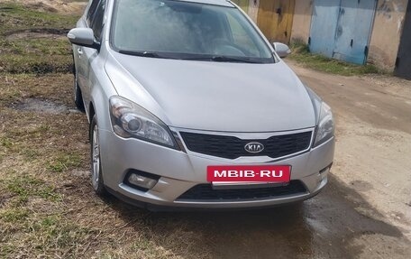 KIA cee'd I рестайлинг, 2010 год, 740 000 рублей, 2 фотография