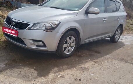 KIA cee'd I рестайлинг, 2010 год, 740 000 рублей, 3 фотография