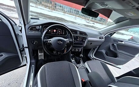 Volkswagen Tiguan II, 2019 год, 2 260 000 рублей, 6 фотография