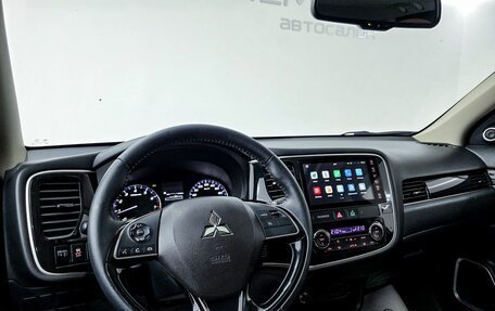 Mitsubishi Outlander III рестайлинг 3, 2022 год, 2 475 000 рублей, 7 фотография