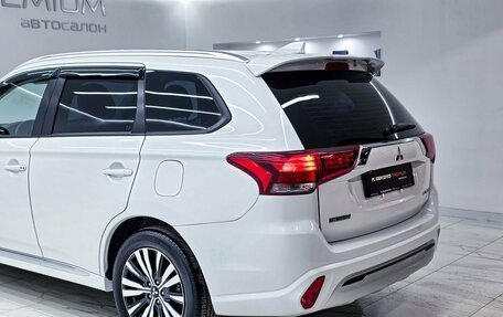 Mitsubishi Outlander III рестайлинг 3, 2022 год, 2 475 000 рублей, 31 фотография