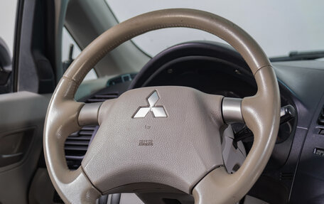 Mitsubishi Grandis, 2004 год, 929 000 рублей, 13 фотография