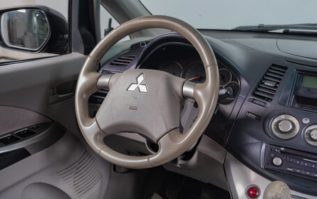 Mitsubishi Grandis, 2004 год, 929 000 рублей, 10 фотография