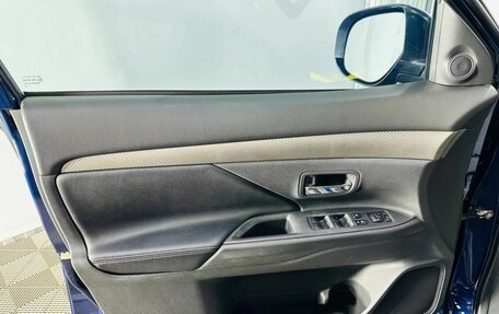 Mitsubishi Outlander III рестайлинг 3, 2014 год, 2 000 000 рублей, 8 фотография