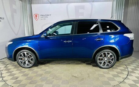 Mitsubishi Outlander III рестайлинг 3, 2014 год, 2 000 000 рублей, 5 фотография