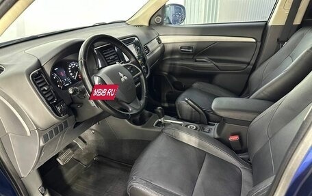 Mitsubishi Outlander III рестайлинг 3, 2014 год, 2 000 000 рублей, 10 фотография