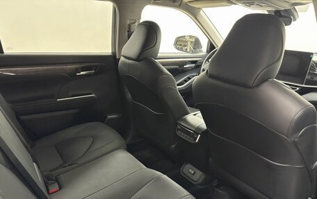 Toyota Highlander, 2025 год, 5 450 000 рублей, 13 фотография