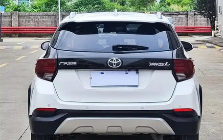 Toyota Yaris XP150 рестайлинг, 2022 год, 998 000 рублей, 5 фотография