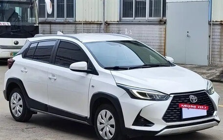 Toyota Yaris XP150 рестайлинг, 2022 год, 998 000 рублей, 3 фотография