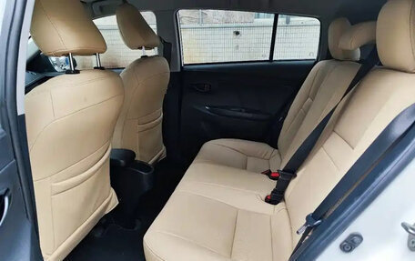 Toyota Yaris XP150 рестайлинг, 2022 год, 998 000 рублей, 8 фотография