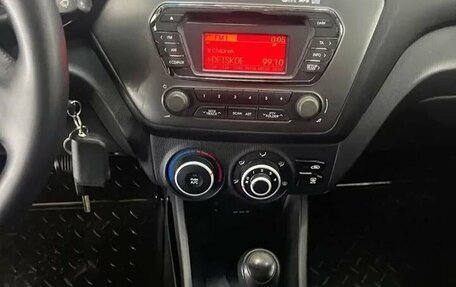 KIA Rio III рестайлинг, 2013 год, 767 000 рублей, 32 фотография