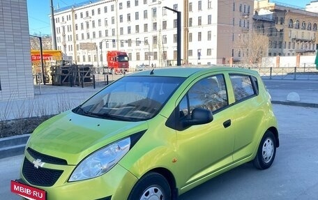 Chevrolet Spark III, 2011 год, 650 000 рублей, 2 фотография