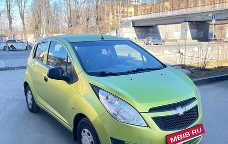 Chevrolet Spark III, 2011 год, 650 000 рублей, 3 фотография