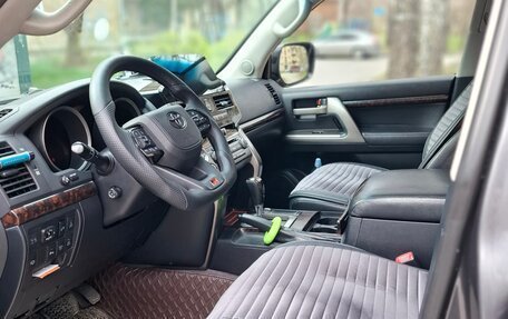 Toyota Land Cruiser 200, 2011 год, 3 500 000 рублей, 2 фотография