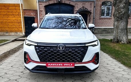 Changan CS35 Plus, 2024 год, 1 950 000 рублей, 2 фотография