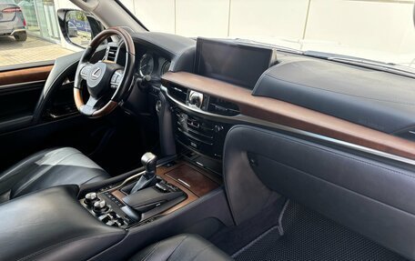 Lexus LX III, 2017 год, 7 990 000 рублей, 10 фотография