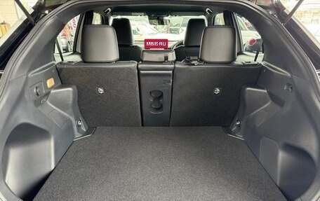 Toyota Yaris Cross, 2023 год, 1 800 000 рублей, 19 фотография