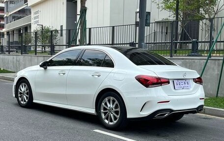 Mercedes-Benz A-Класс, 2022 год, 1 255 000 рублей, 12 фотография