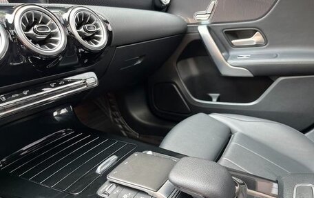Mercedes-Benz A-Класс, 2022 год, 1 255 000 рублей, 3 фотография
