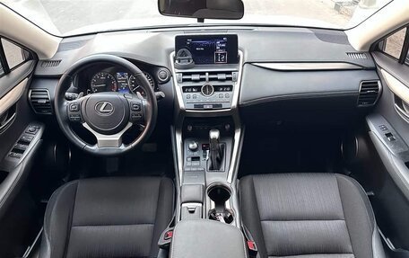 Lexus NX I, 2021 год, 2 800 000 рублей, 10 фотография