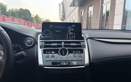 Lexus NX I, 2021 год, 2 800 000 рублей, 11 фотография