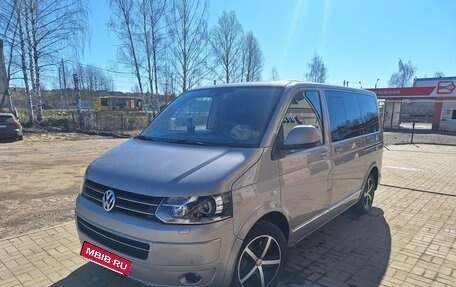 Volkswagen Multivan T5, 2010 год, 1 500 000 рублей, 2 фотография