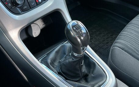 Opel Astra J, 2010 год, 550 000 рублей, 23 фотография