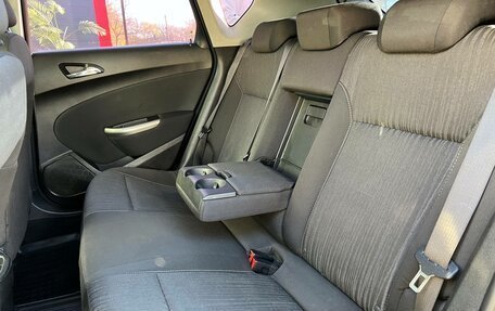 Opel Astra J, 2010 год, 550 000 рублей, 28 фотография