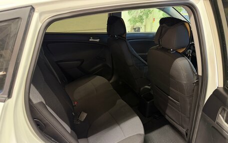 Hyundai Solaris II рестайлинг, 2011 год, 657 000 рублей, 10 фотография