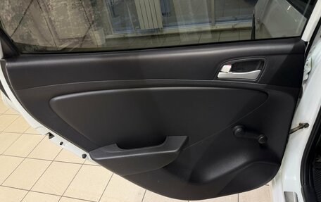 Hyundai Solaris II рестайлинг, 2011 год, 657 000 рублей, 15 фотография