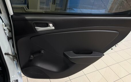 Hyundai Solaris II рестайлинг, 2011 год, 657 000 рублей, 17 фотография