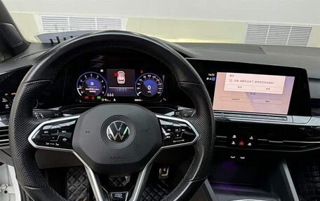 Volkswagen Golf VIII, 2021 год, 1 620 000 рублей, 10 фотография