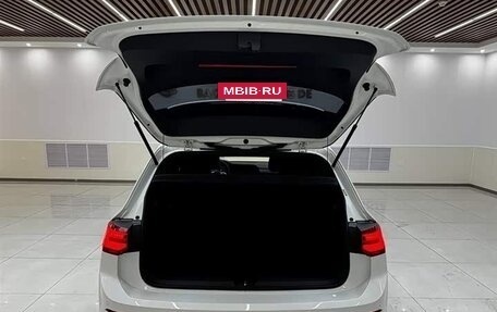 Volkswagen Golf VIII, 2021 год, 1 620 000 рублей, 7 фотография