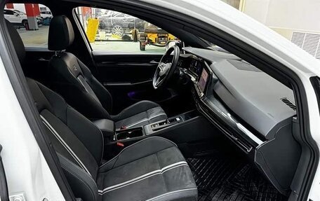 Volkswagen Golf VIII, 2021 год, 1 620 000 рублей, 12 фотография