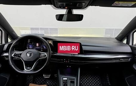 Volkswagen Golf VIII, 2021 год, 1 620 000 рублей, 16 фотография