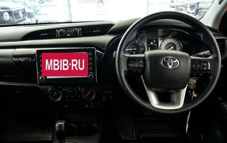 Toyota Hilux VIII, 2024 год, 6 000 000 рублей, 15 фотография