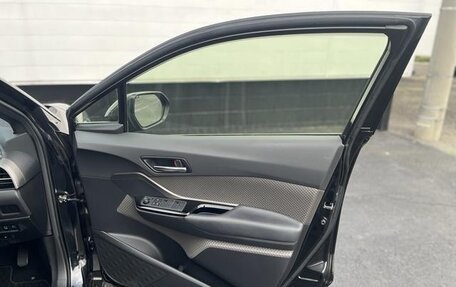 Toyota C-HR I рестайлинг, 2022 год, 1 965 000 рублей, 12 фотография