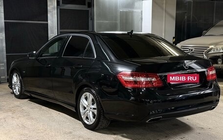 Mercedes-Benz E-Класс, 2011 год, 1 700 000 рублей, 6 фотография