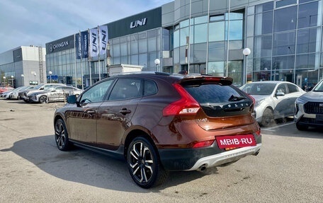 Volvo V40 Cross Country I, 2018 год, 1 449 000 рублей, 2 фотография