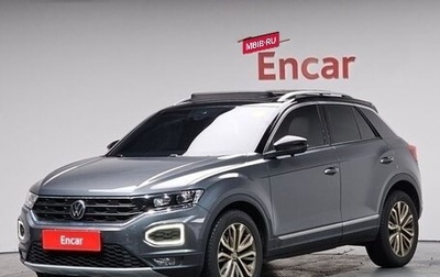 Volkswagen T-Roc I, 2022 год, 1 852 000 рублей, 1 фотография