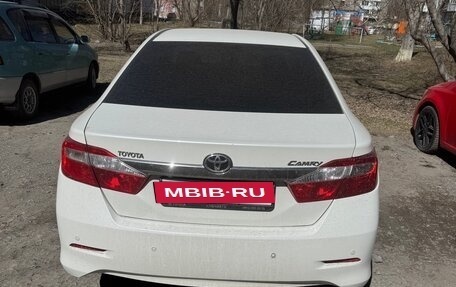 Toyota Camry, 2014 год, 1 850 000 рублей, 2 фотография