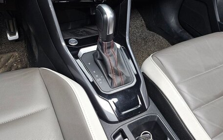 Volkswagen T-Roc I, 2022 год, 1 852 000 рублей, 6 фотография