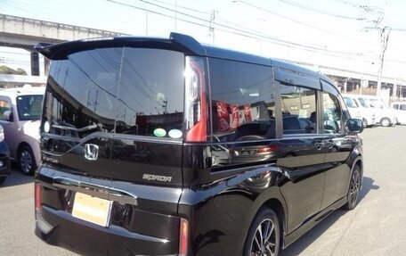 Honda Stepwgn IV, 2021 год, 1 330 000 рублей, 3 фотография