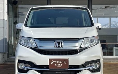 Honda Stepwgn IV, 2016 год, 1 200 000 рублей, 2 фотография