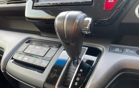 Honda Stepwgn IV, 2016 год, 1 200 000 рублей, 8 фотография