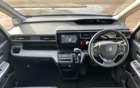 Honda Stepwgn IV, 2016 год, 1 200 000 рублей, 6 фотография