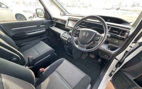 Honda Stepwgn IV, 2016 год, 1 200 000 рублей, 16 фотография