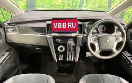 Mitsubishi Delica D:5 I, 2022 год, 2 600 000 рублей, 7 фотография