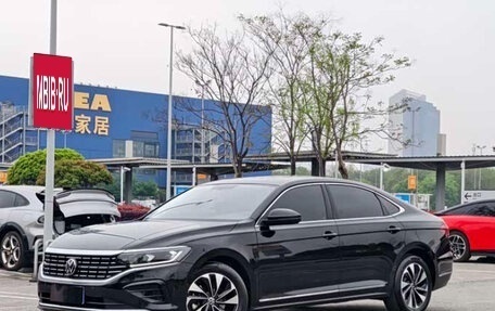 Volkswagen Passat B8 рестайлинг, 2023 год, 1 950 000 рублей, 1 фотография